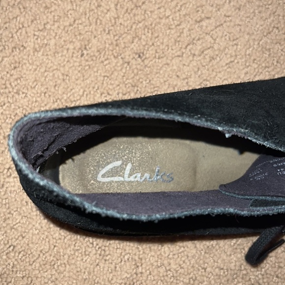 Clark’s 10.5 Black Desert Boots. Size 10.5 - Picture 3 of 4